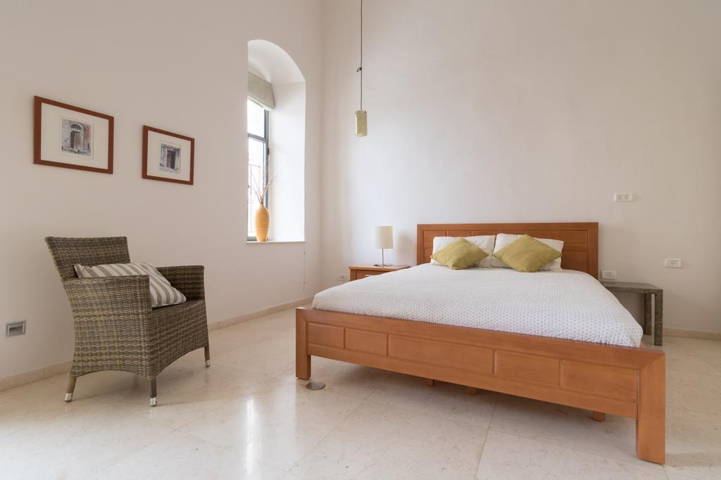 The Jerusalem stone Duplex near Mamilla Extérieur photo
