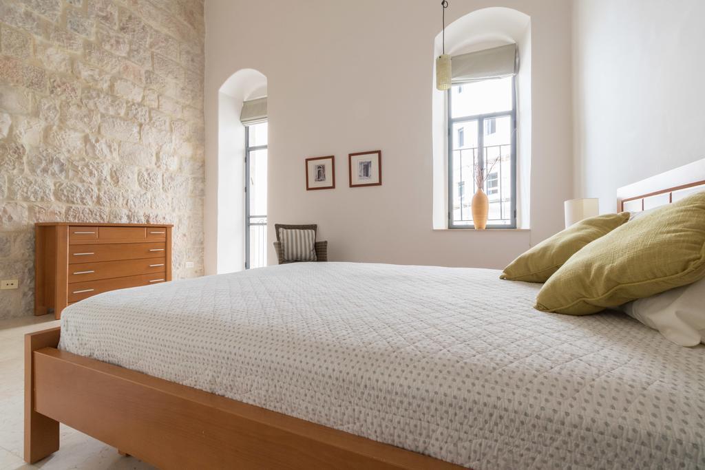 The Jerusalem stone Duplex near Mamilla Extérieur photo